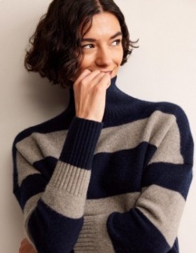 Navy Women's Boden Jessica Oversized Sweater
